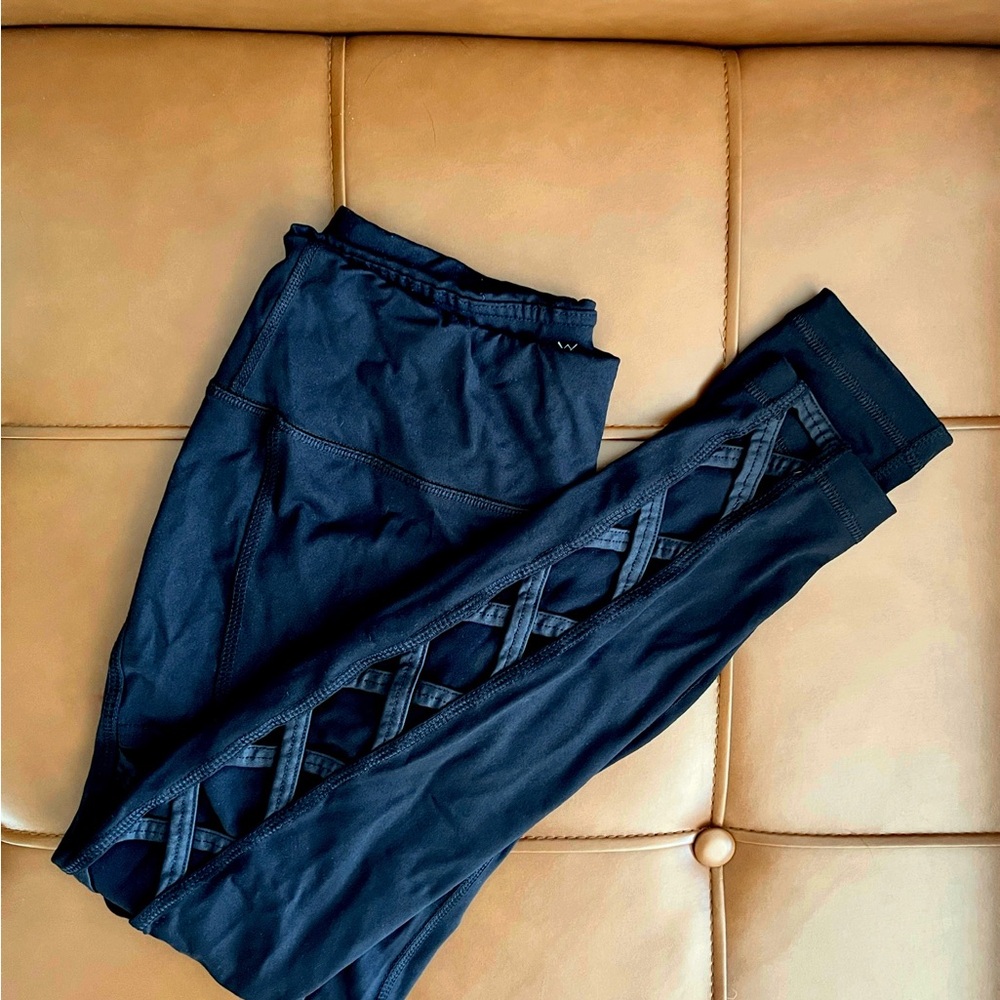 Vina lattice cutout black leggings